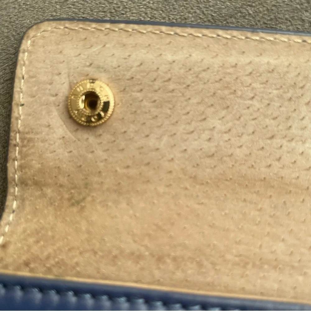 Tory Burch leather ipad case (fits 2,3 and 4) - Picture 5 of 11